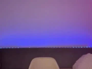 HEYBANANA free chat on liveonude Image 5