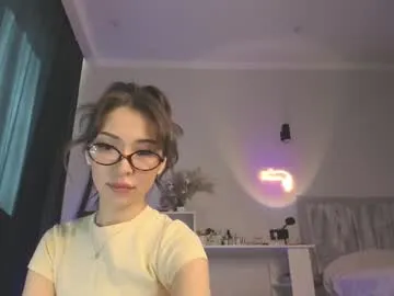 xunybany free chat on liveonude Image 15