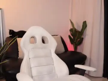 xunybany free chat on liveonude Image 10