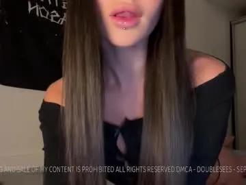 DiamondJo free chat on liveonude Image 15