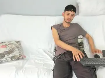 PinkFoxya free chat on liveonude Image 14