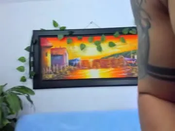 bigclit_isa free chat on liveonude Image 9