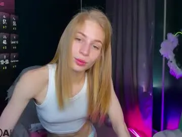 ftmbiggestclit free chat on liveonude Image 14