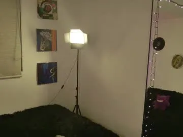 xunybany free chat on liveonude Image 8