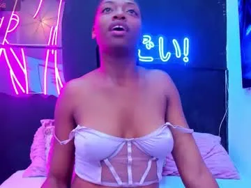 MiaLiaHot free chat on liveonude Image 5