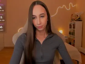 xunybany free chat on liveonude Image 4