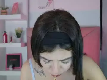 escar_let free chat on liveonude Image 16