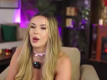 sexyboy_bigclit free chat on liveonude Image 14