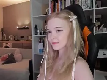 SheOnShe free chat on liveonude Image 16