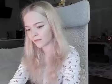 SheOnShe free chat on liveonude Image 4