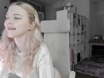 SheOnShe free chat on liveonude Image 7