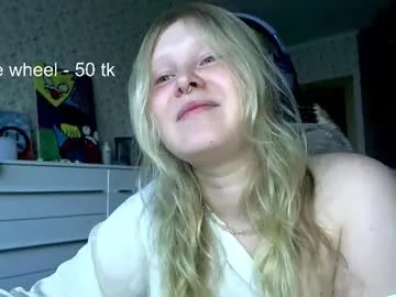 HEYBANANA free chat on liveonude Image 17