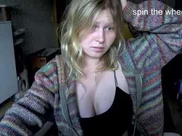 HEYBANANA free chat on liveonude Image 18