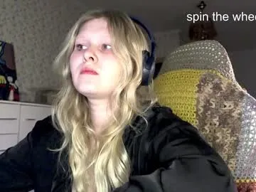 HEYBANANA free chat on liveonude Image 19