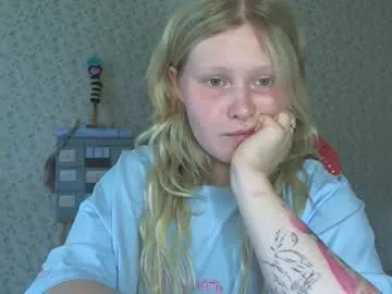 HEYBANANA free chat on liveonude Image 8