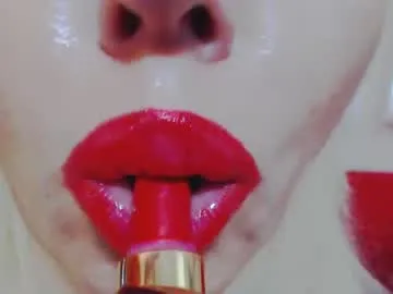 MiaLiaHot free chat on liveonude Image 3