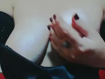 MiaLiaHot free chat on liveonude Image 4