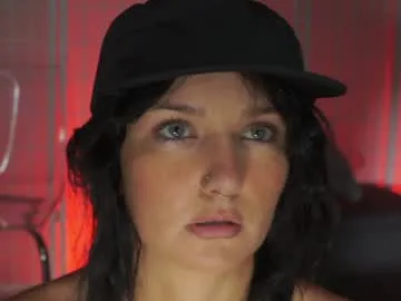 MiaLiaHot free chat on liveonude Image 9