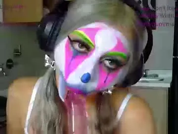 DiamondJo free chat on liveonude Image 13