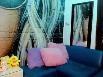 MiaLiaHot free chat on liveonude Image 3