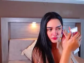 adria_ross free chat on liveonude Image 4