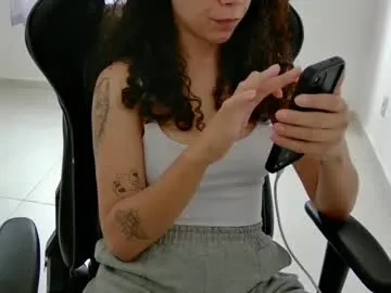 DiamondJo free chat on liveonude Image 7