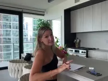 hold-me-tight free chat on liveonude Image 4