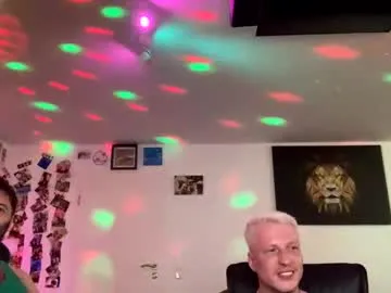 hairy_superman free chat on liveonude