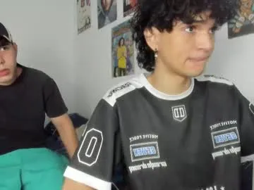 AlexAndPole free chat on liveonude Image 3