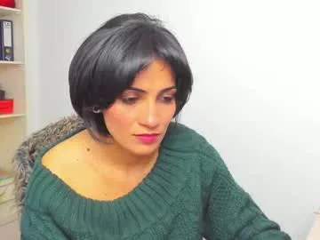 MinniMia free chat on liveonude Image 10