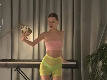 vika_loves_you free chat on liveonude Image 13