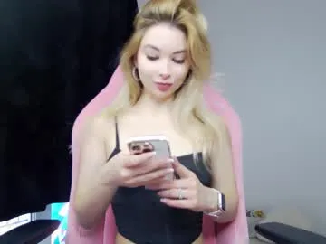 ELENA-XXX free chat on liveonude Image 19