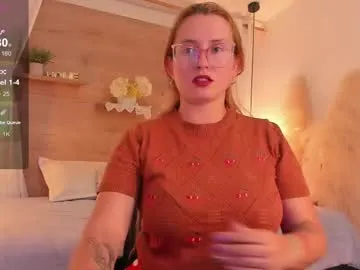 roxyheartley free chat on liveonude Image 4