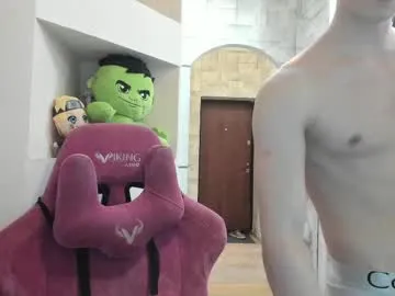 holiday_boys free chat on liveonude