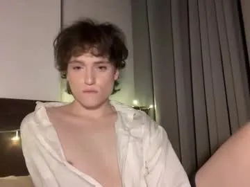 MiaLiaHot free chat on liveonude Image 15