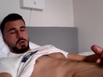 aine_collins_ free chat on liveonude Image 3