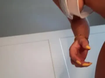 saori_newman free chat on liveonude Image 6