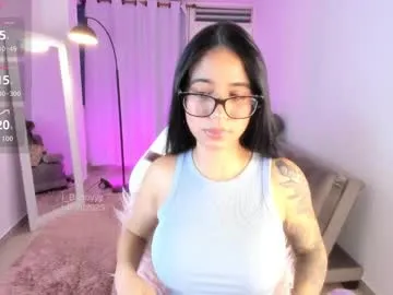 sexyblondebush free chat on liveonude Image 6