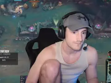 xunybany free chat on liveonude Image 3