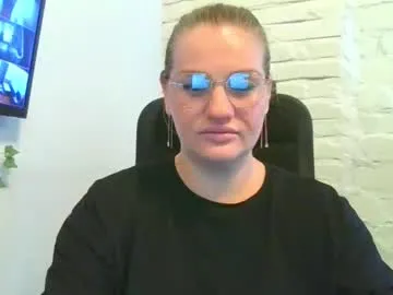 BELBIG free chat on liveonude Image 6