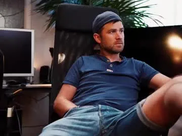 Wild-Angel777 free chat on liveonude Image 2