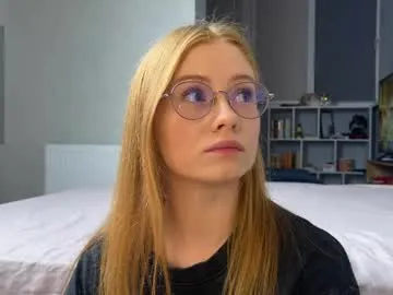 NatashaRouge free chat on liveonude Image 2