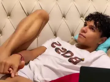 hold-me-tight free chat on liveonude Image 2