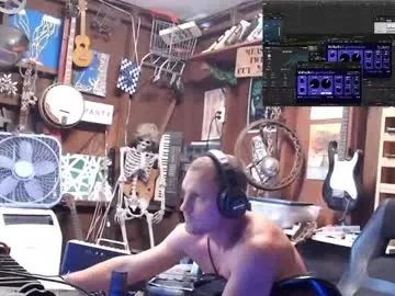 april_ebony18_ free chat on liveonude Image 13