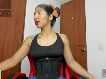 elliee_alves free chat on liveonude Image 9