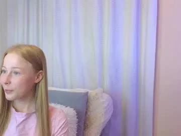 heymartina free chat on liveonude Image 7