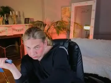 DiamondJo free chat on liveonude Image 14