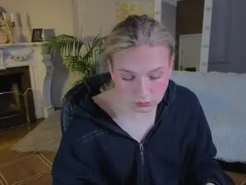 DiamondJo free chat on liveonude Image 15