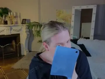 DiamondJo free chat on liveonude Image 16