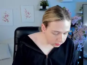 DiamondJo free chat on liveonude Image 19